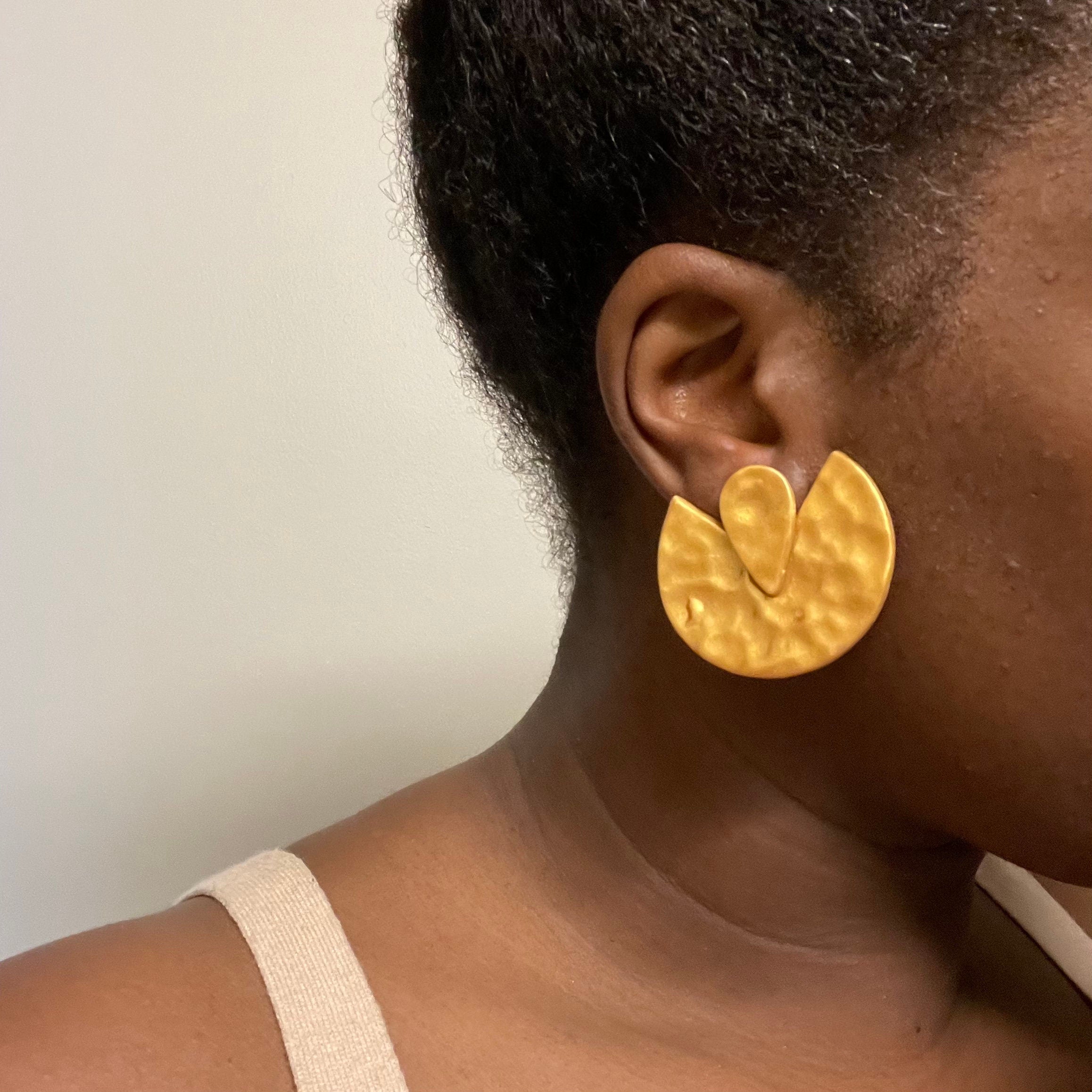 Esi Earrings